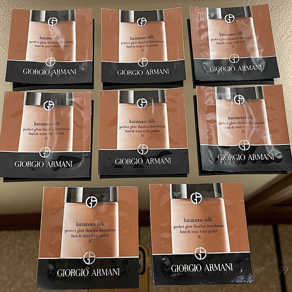 Shade 15 Armani Luminous Silk Foundation Oil Free Radiant Finish Armani Makeup